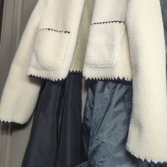 ASOS DESIGN bonded borg collarless jacket with contrast stitch in cream - Picture 5 of 6